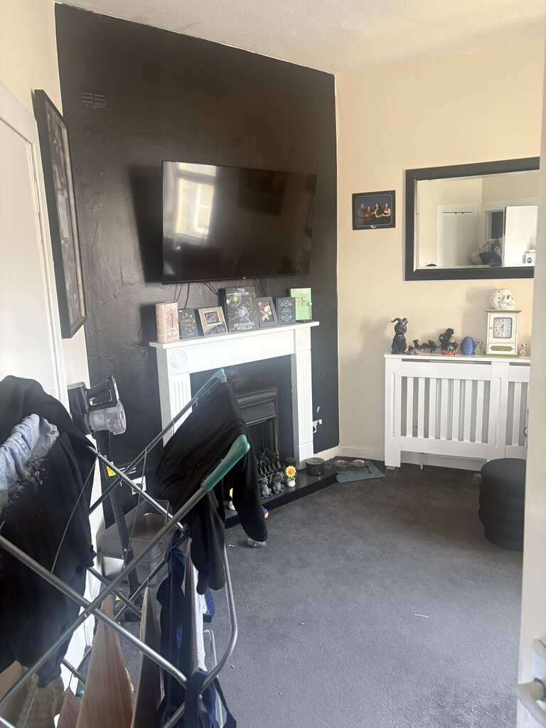 Photo 2 of Gorgie, Edinburgh property