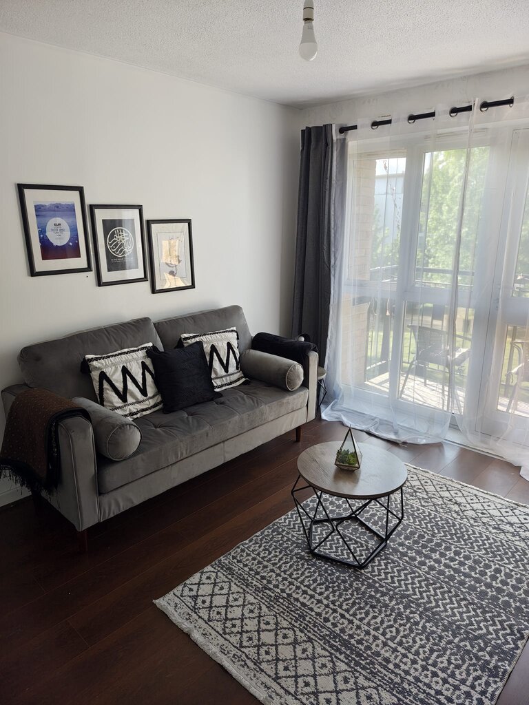 Photo 3 of London property