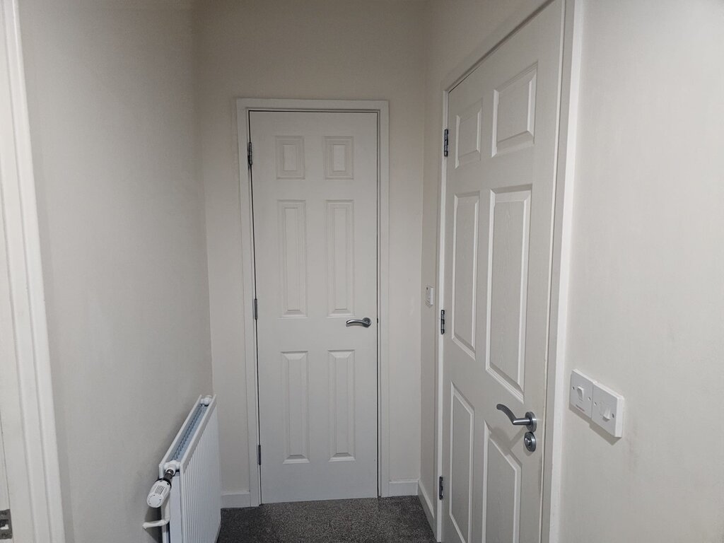 Photo 3 of Rainham property