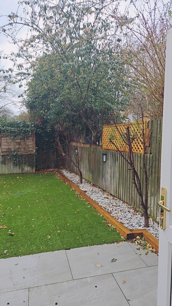 Photo 2 of Feltham property
