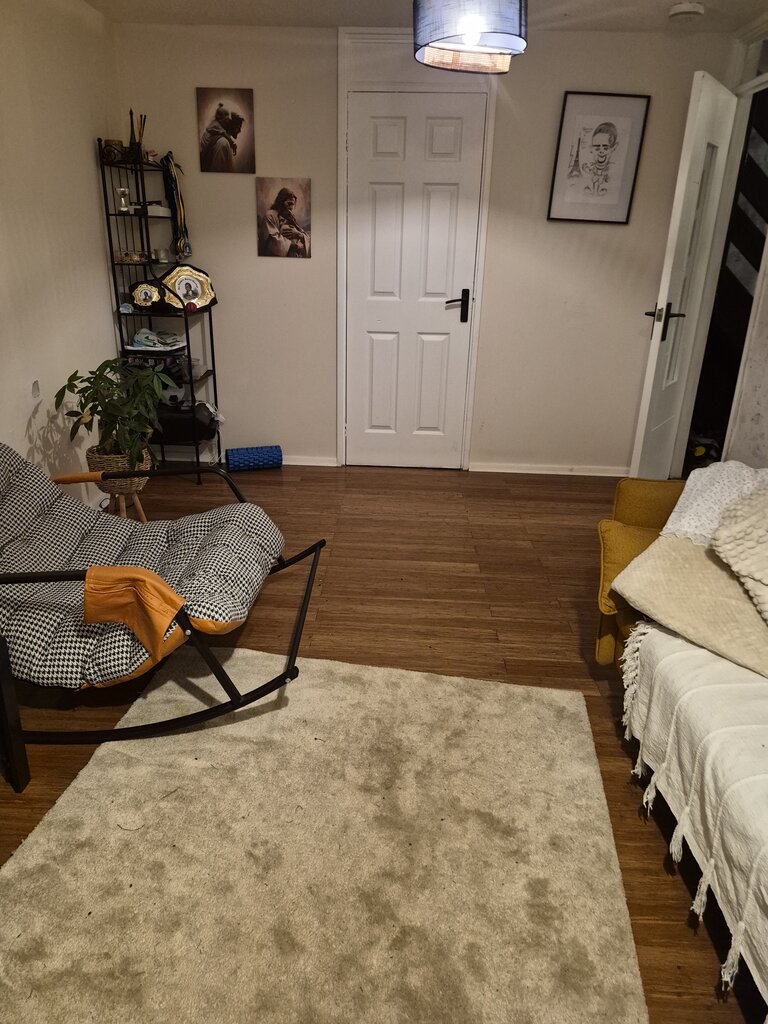 Photo 4 of Edinburgh property
