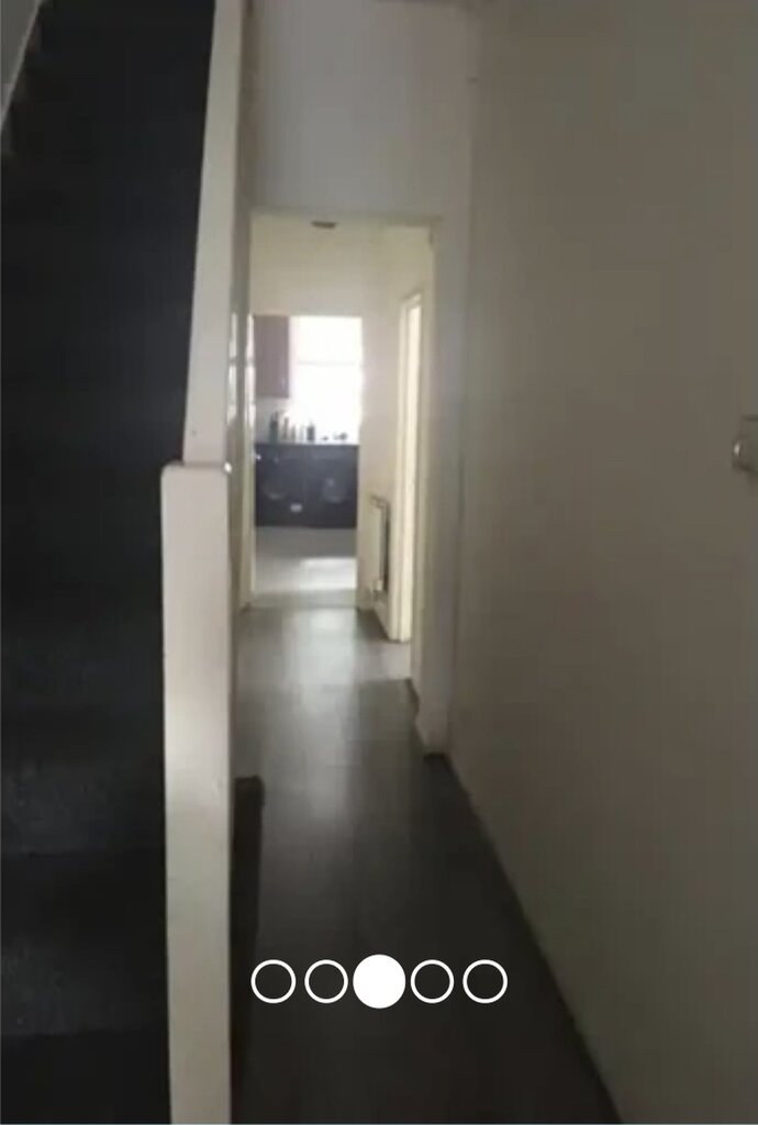 Photo 3 of London property