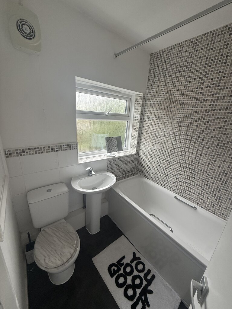 Photo 3 of Cadishead property