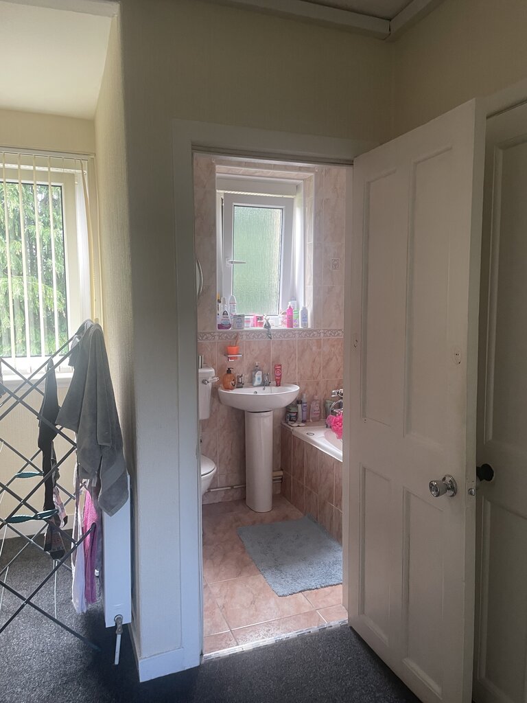 Photo 5 of Edinburgh property