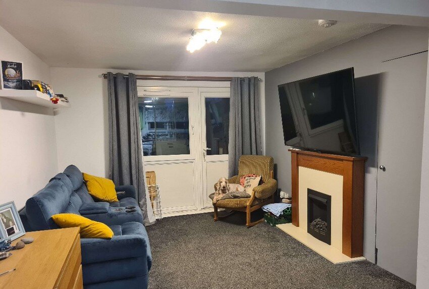 Photo 3 of Edinburgh property