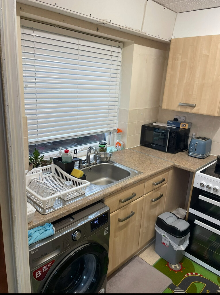 Photo 4 of Manchester property