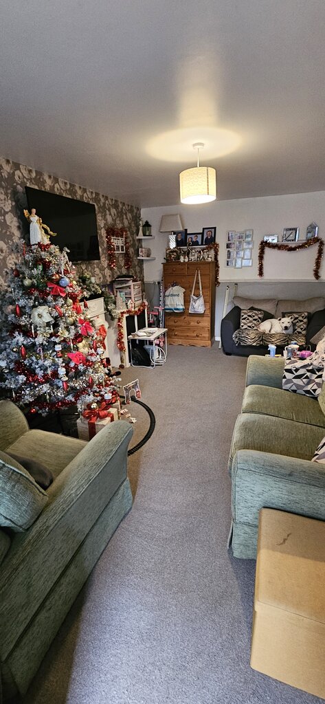 Photo 4 of London property