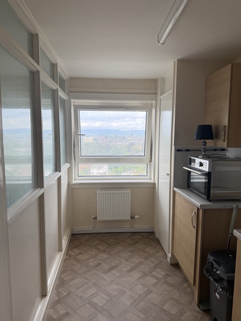 Photo 2 of Renfrewshire property