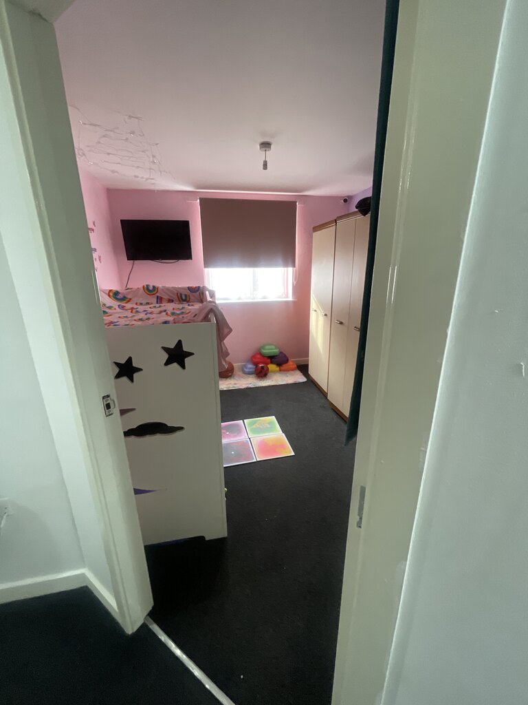 Photo 5 of Dudley property