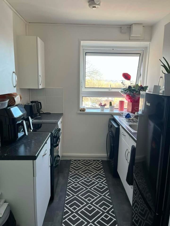 Photo 4 of Reading property