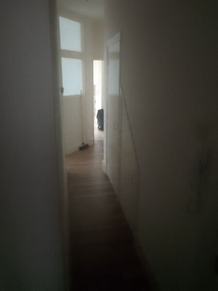 Photo 4 of London property