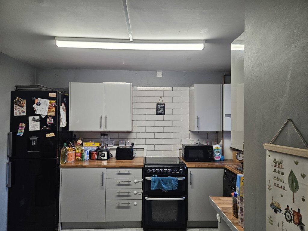 Photo 2 of West Drayton property