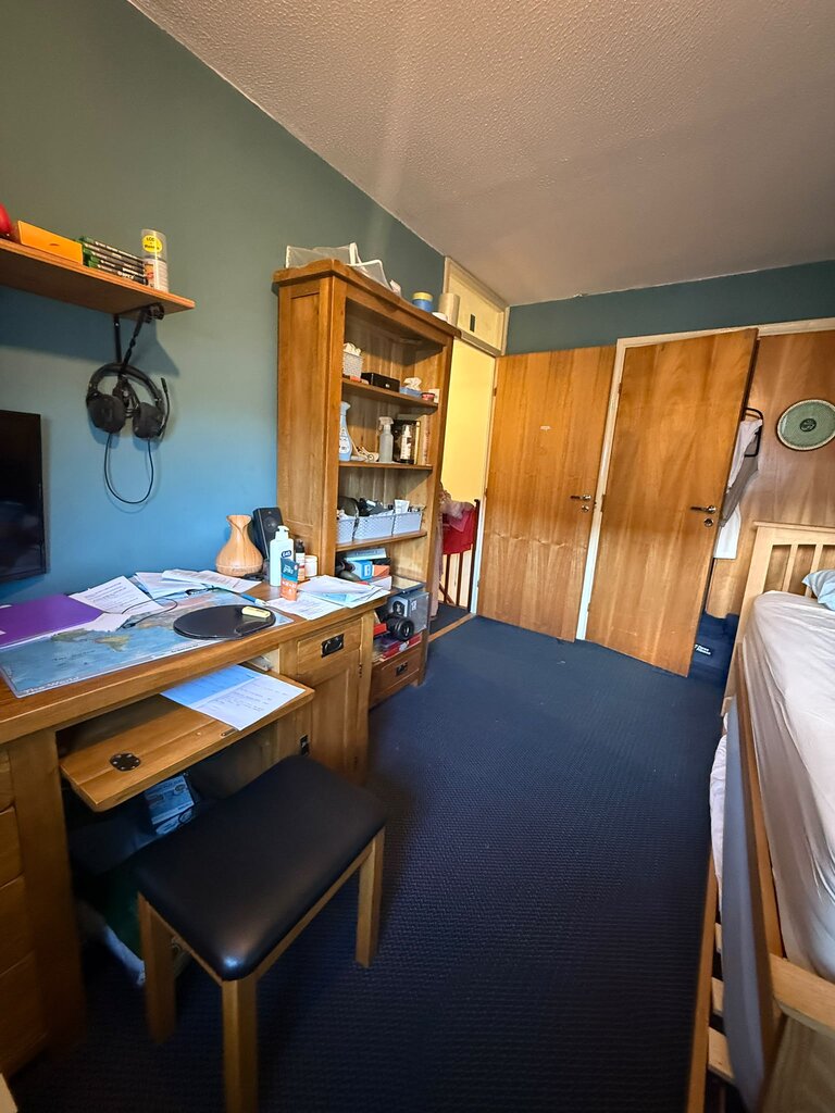 Photo 3 of Leicester property