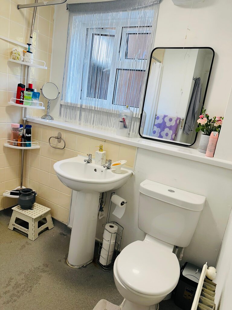 Photo 5 of Peterborough property
