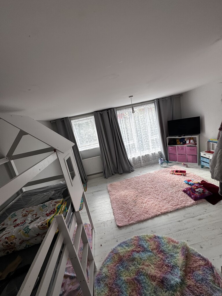 Photo 2 of London property