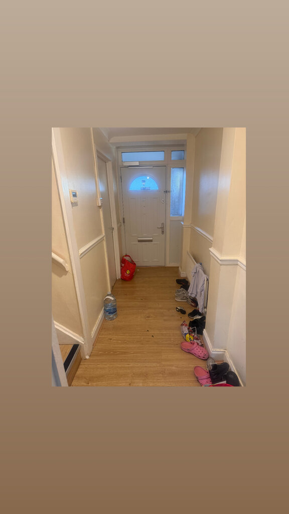 Photo 4 of Carshalton property