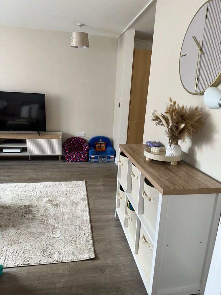 Photo 4 of Gillingham property