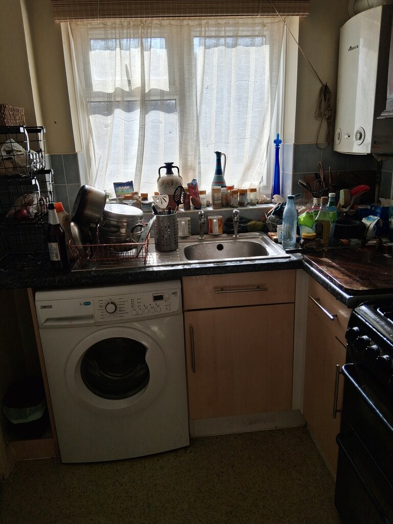 Photo 5 of Chard property