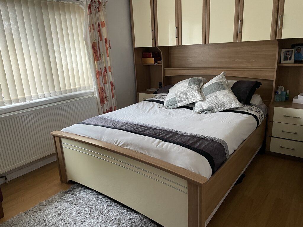 Photo 3 of Manchester property