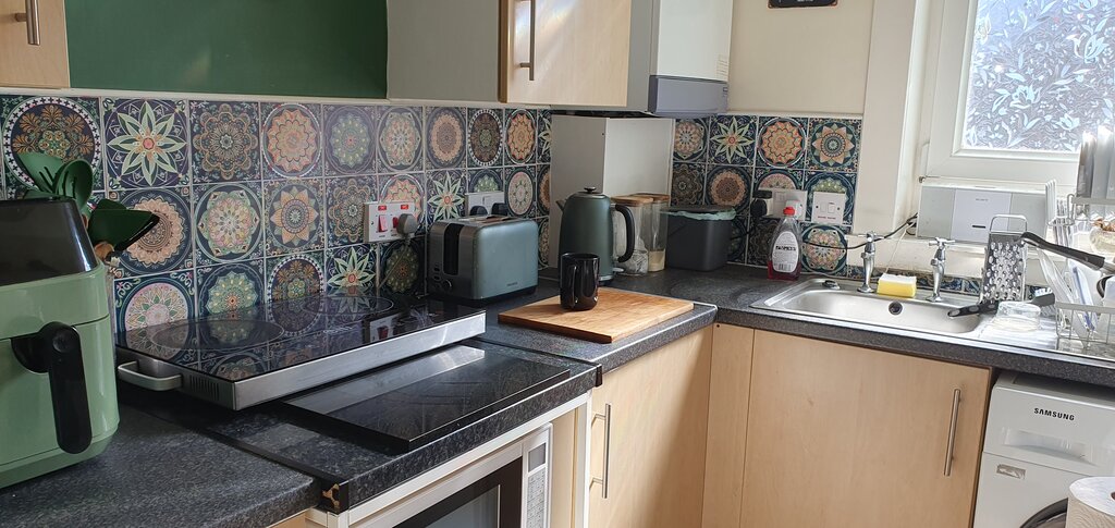 Photo 3 of Edinburgh property