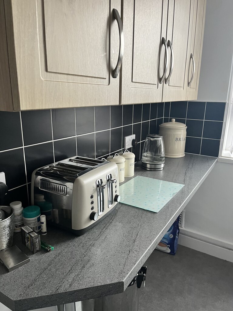 Photo 4 of Manchester property