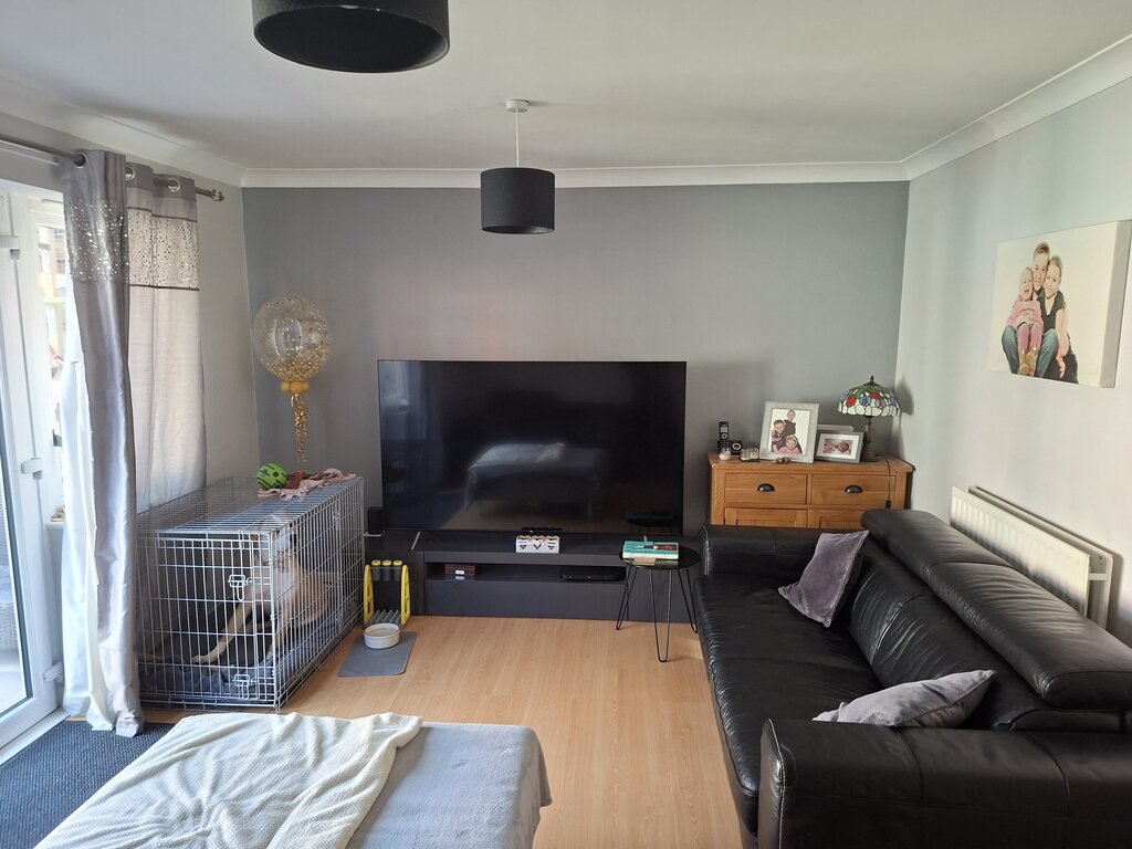 Photo 2 of Slough property