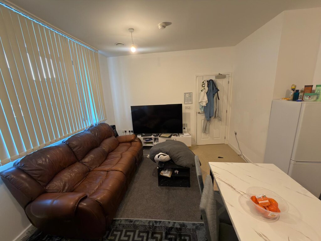 Photo 5 of Kidderminster property