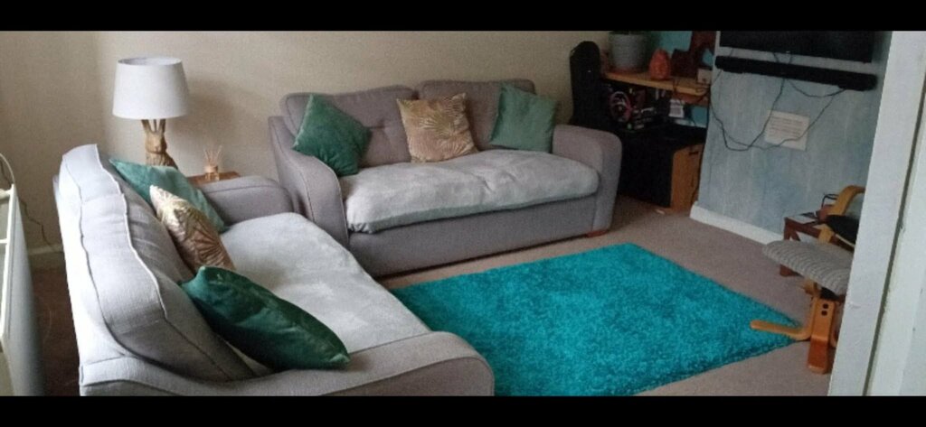 Photo 3 of Holmfirth property