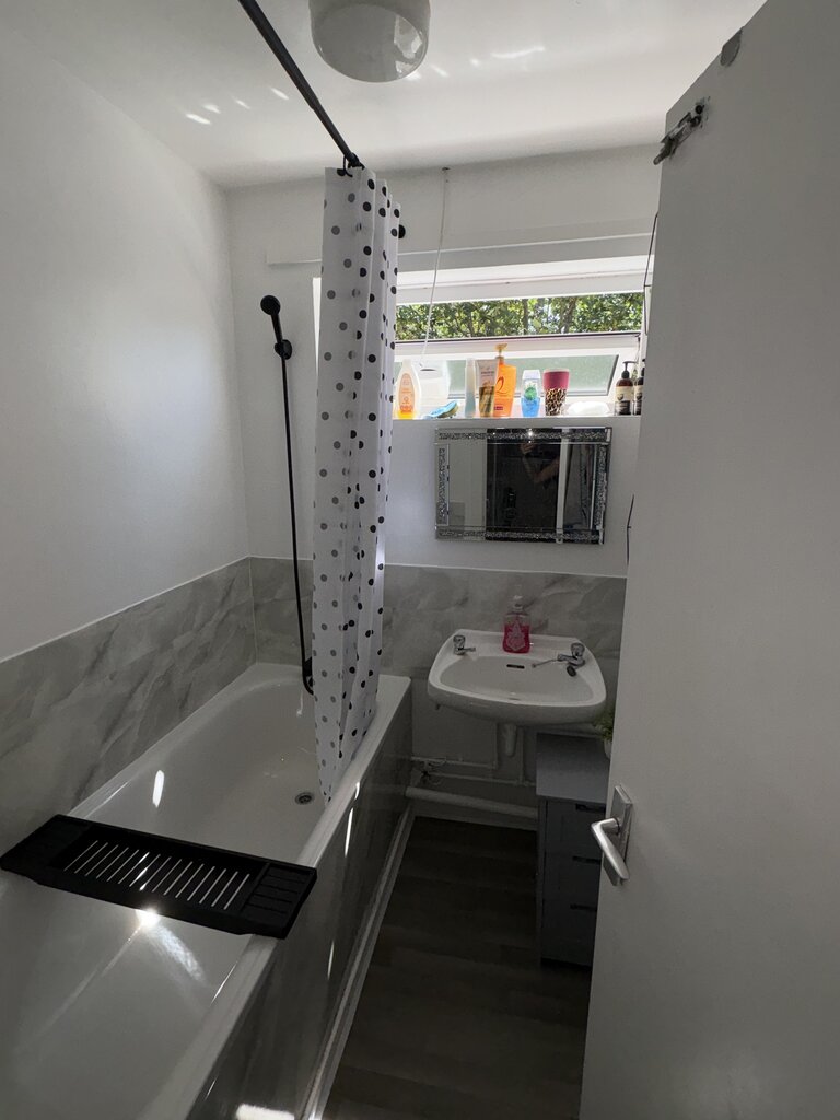 Photo 3 of Beckenham property