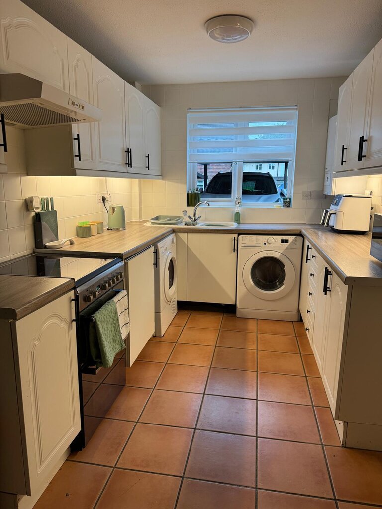 Photo 2 of Romford property