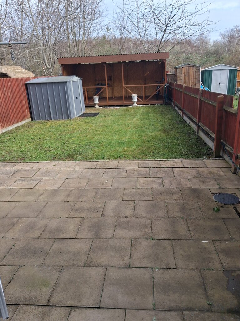 Photo 4 of London property