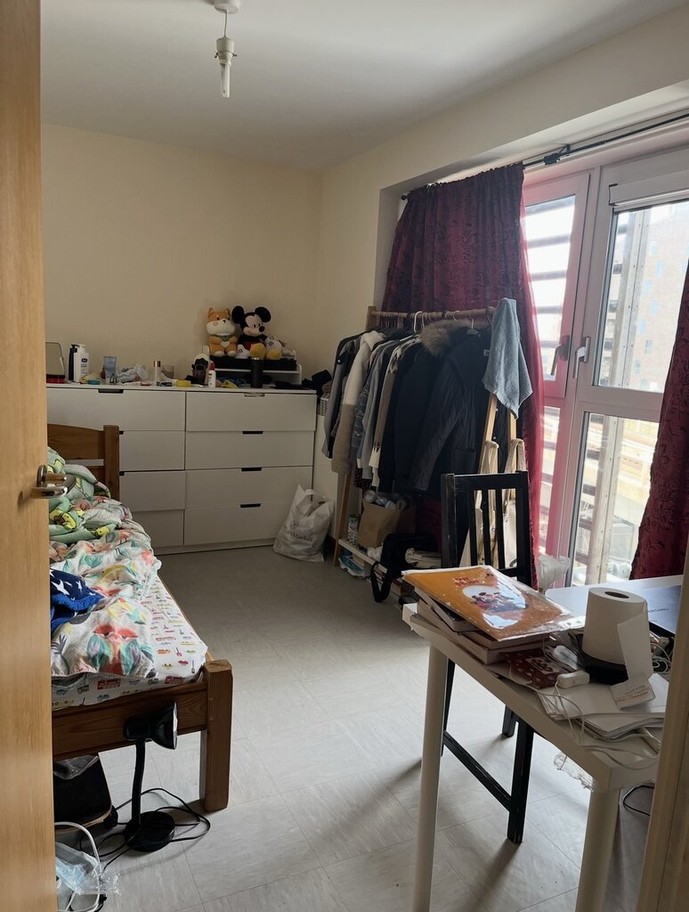 Photo 3 of London property
