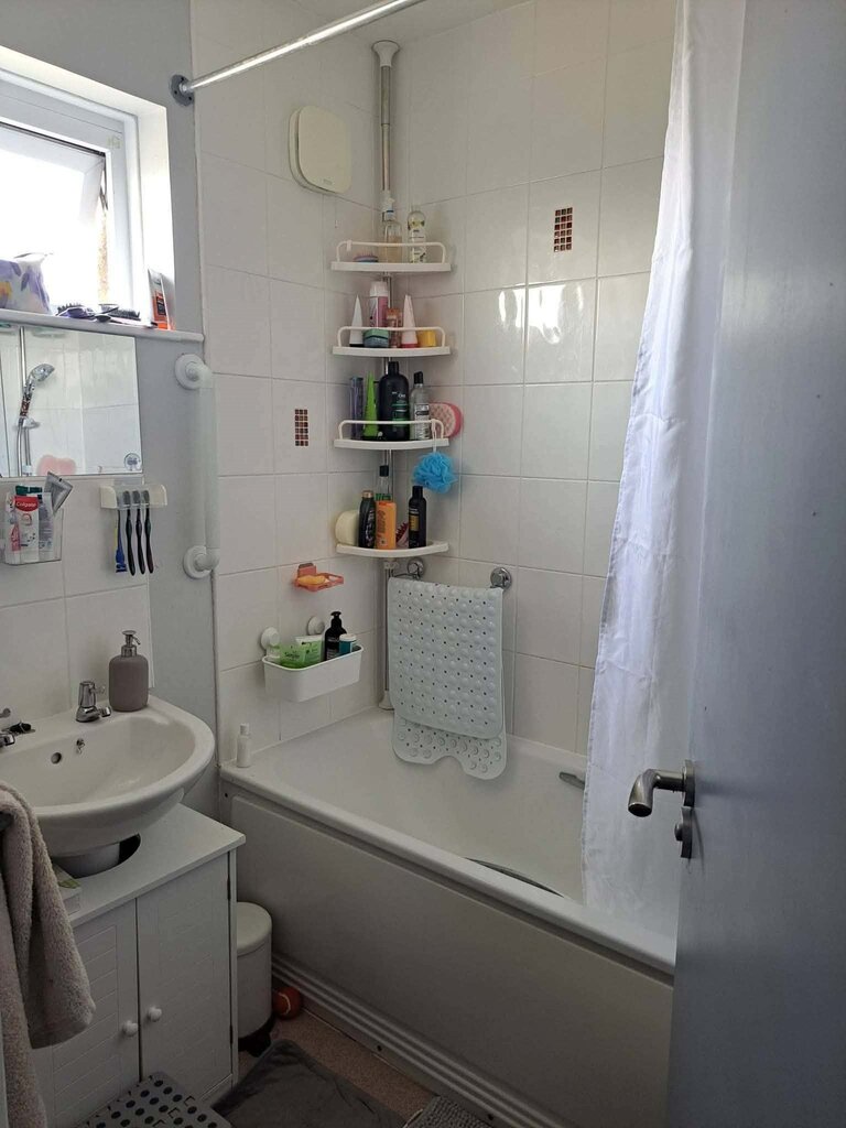 Photo 3 of Plymouth property