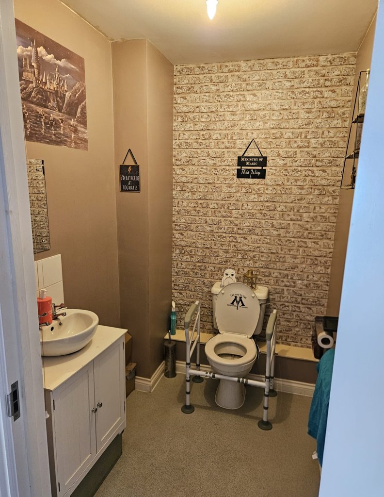 Photo 4 of Reading property