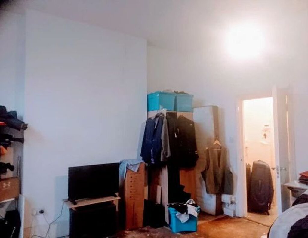 Photo 3 of London property