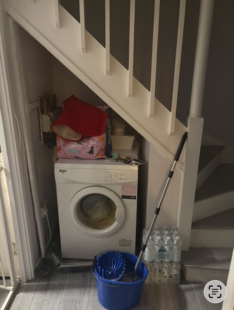 Photo 3 of Basildon property