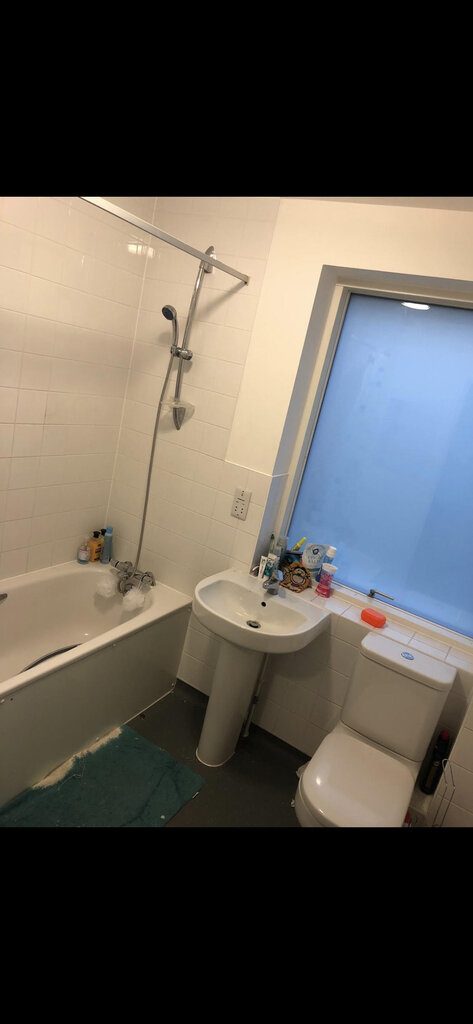 Photo 2 of London property