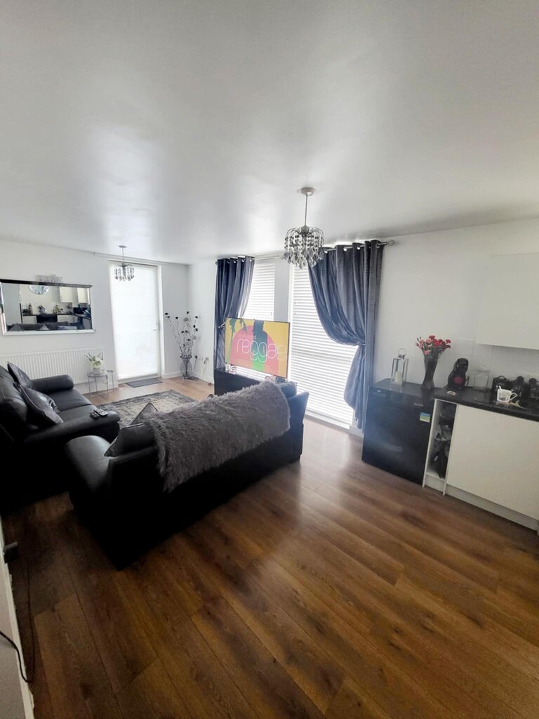 Photo 3 of Ipswich property