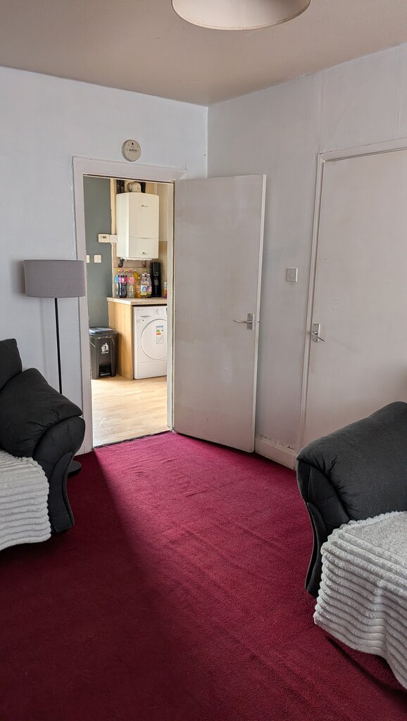 Photo 3 of Castleford property