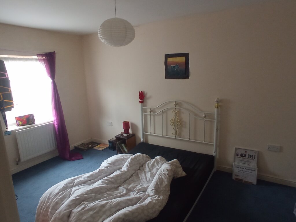 Photo 3 of Slough property