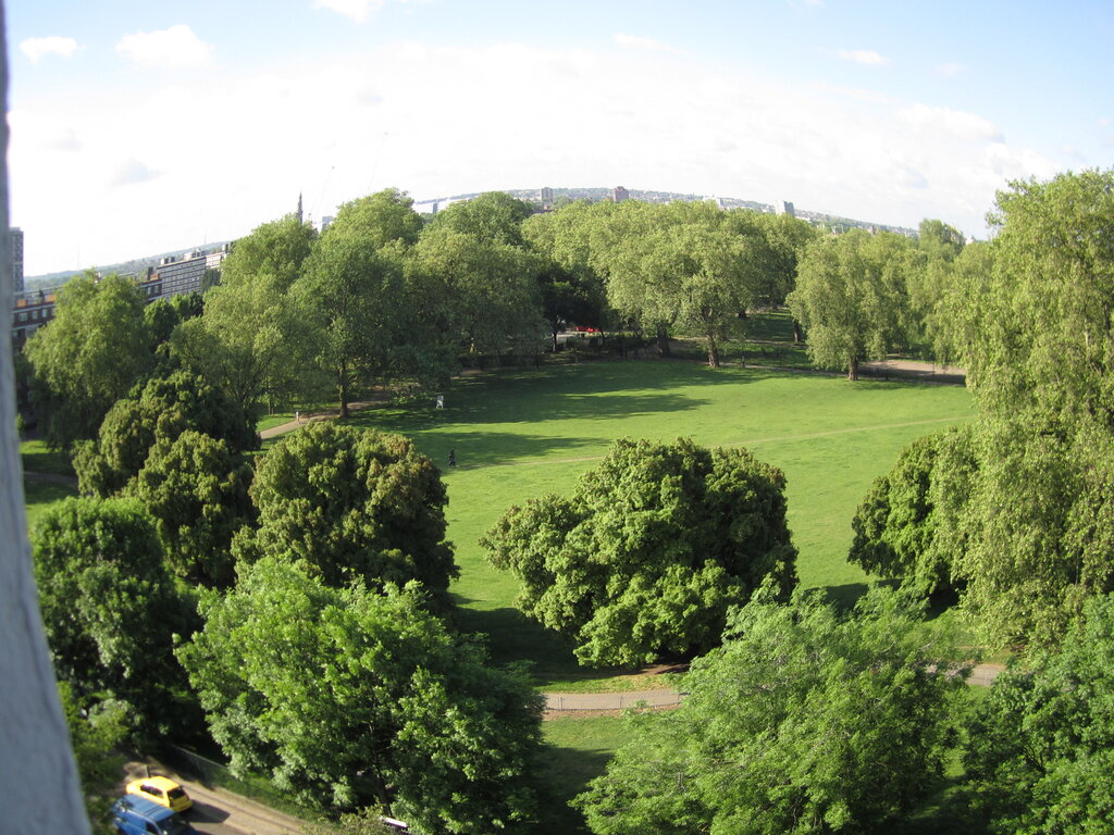 Photo 2 of London property