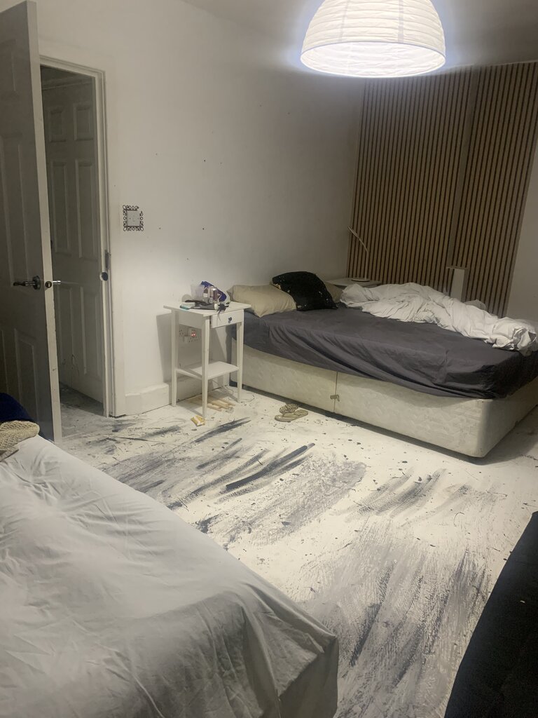 Photo 3 of London property
