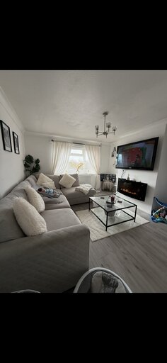 2 bed floor 1 maisonette