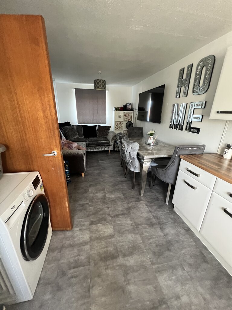 Photo 2 of Peterborough property