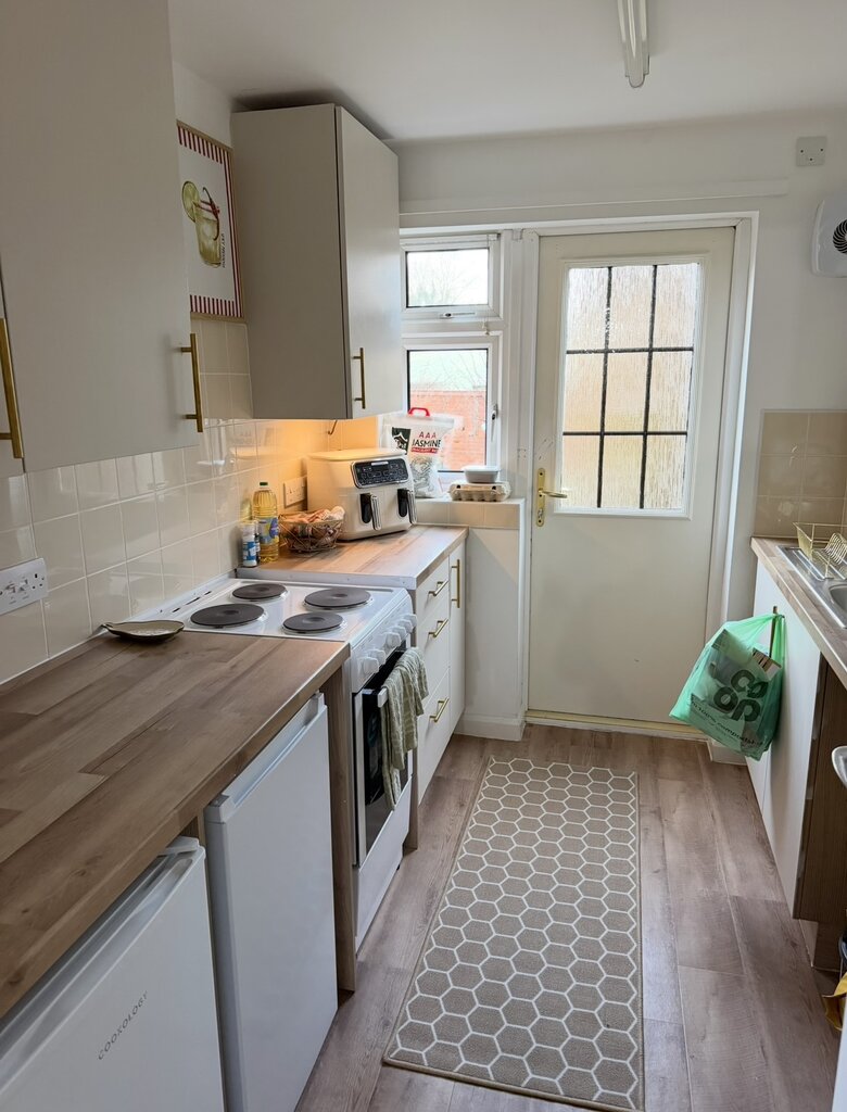 Photo 3 of Tamworth property
