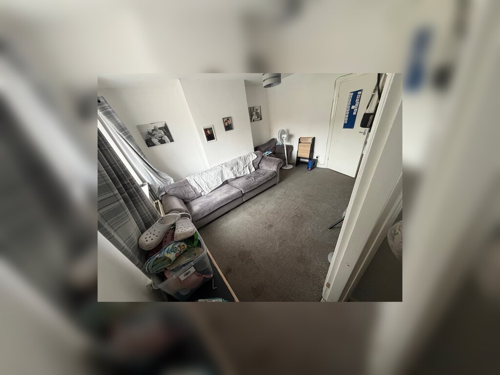 Photo 5 of Huddersfield property
