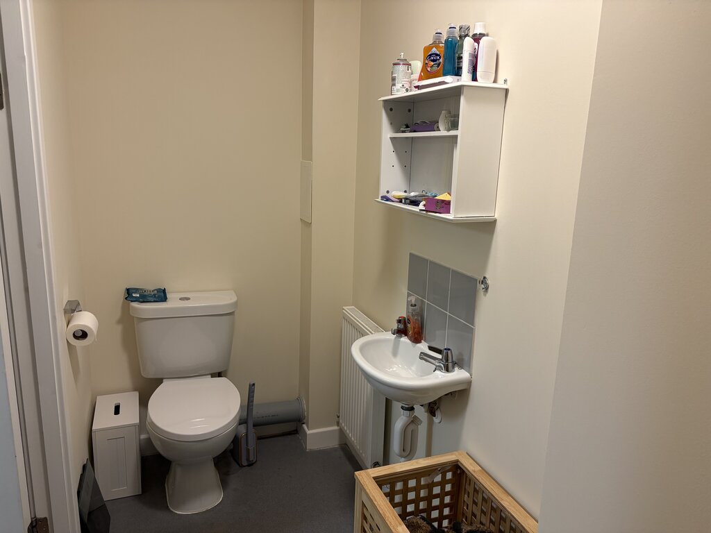 Photo 4 of Montrose property