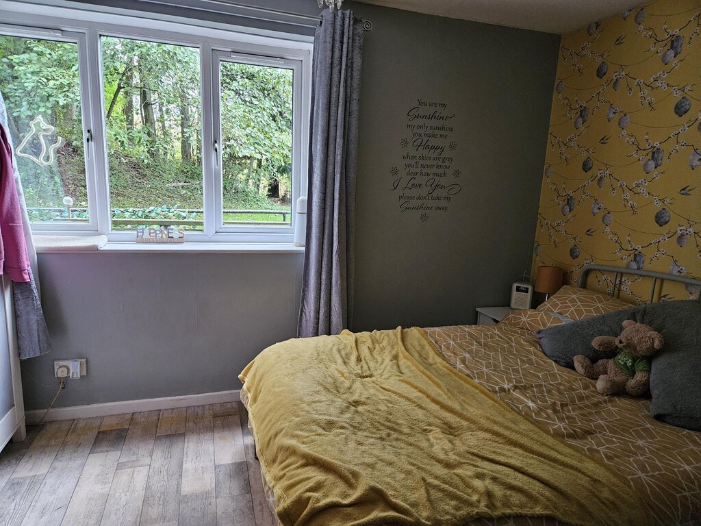 Photo 5 of Bradford property