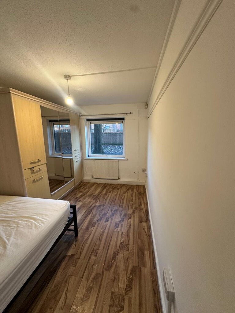 Photo 2 of Salford property
