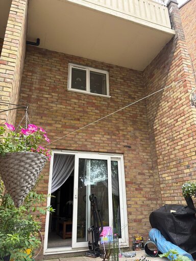 2 bed ground floor maisonette